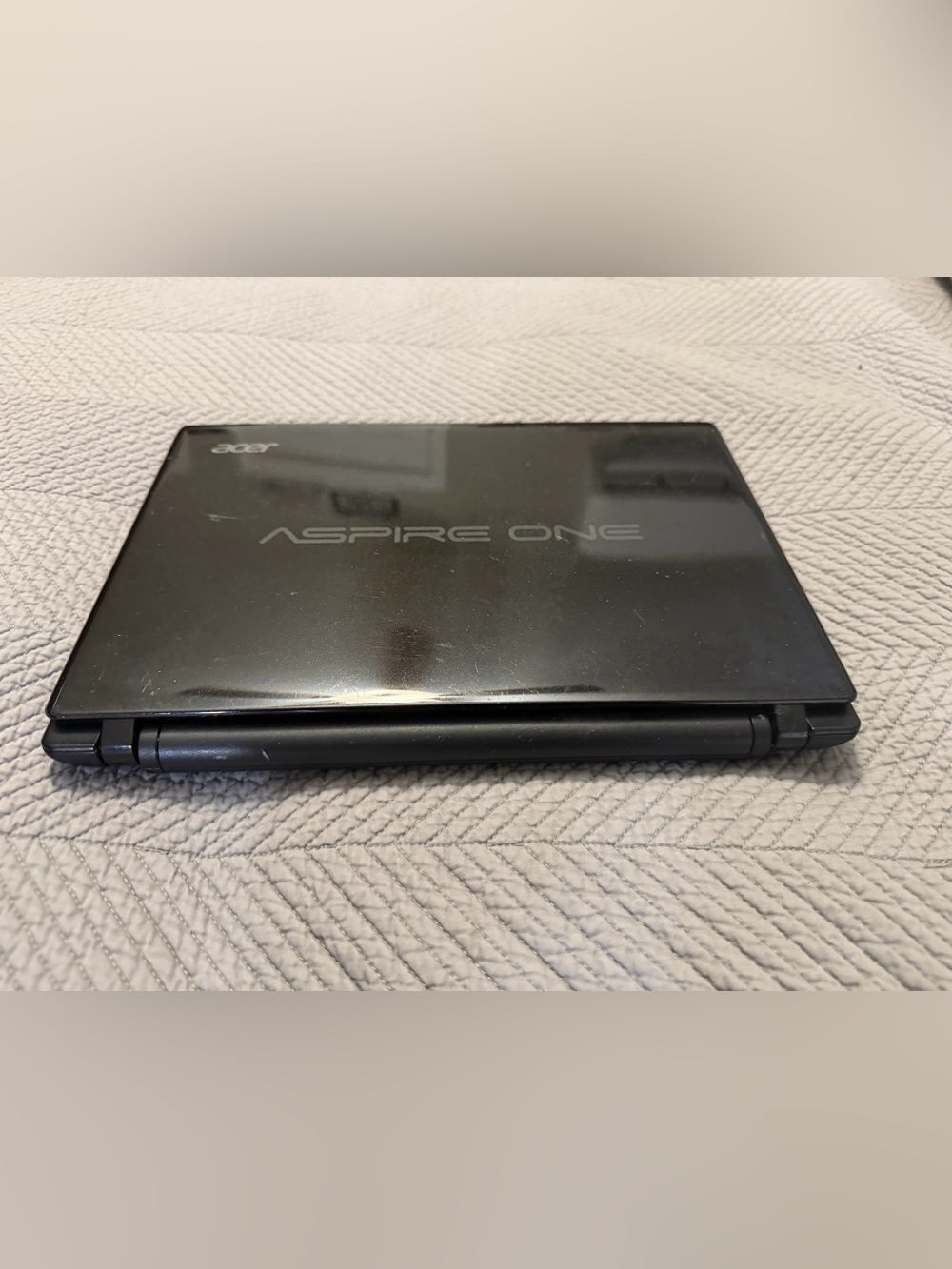 Acer Aspire One  756-2808 for parts or repair